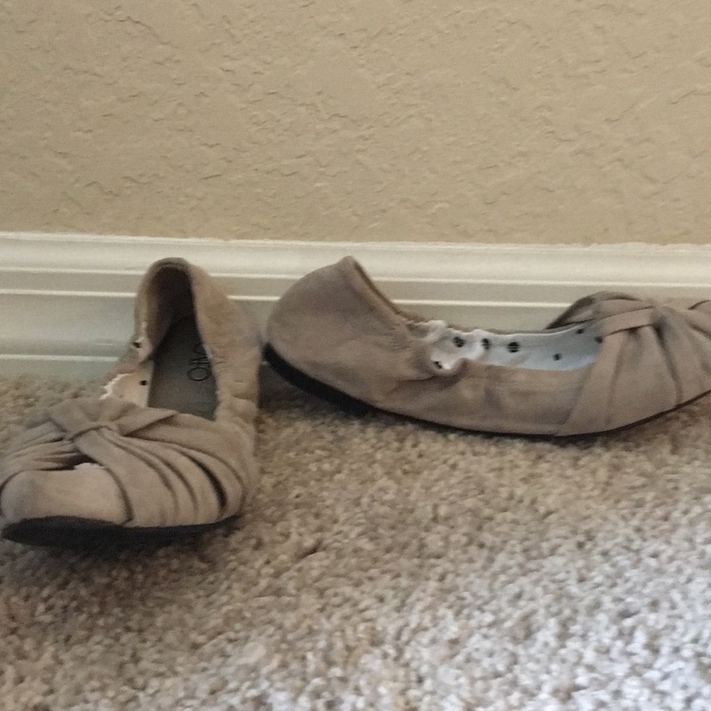 Gray flats